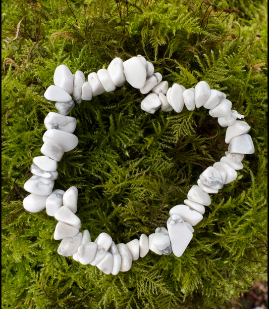 Howlite Stone Chip Bracelet